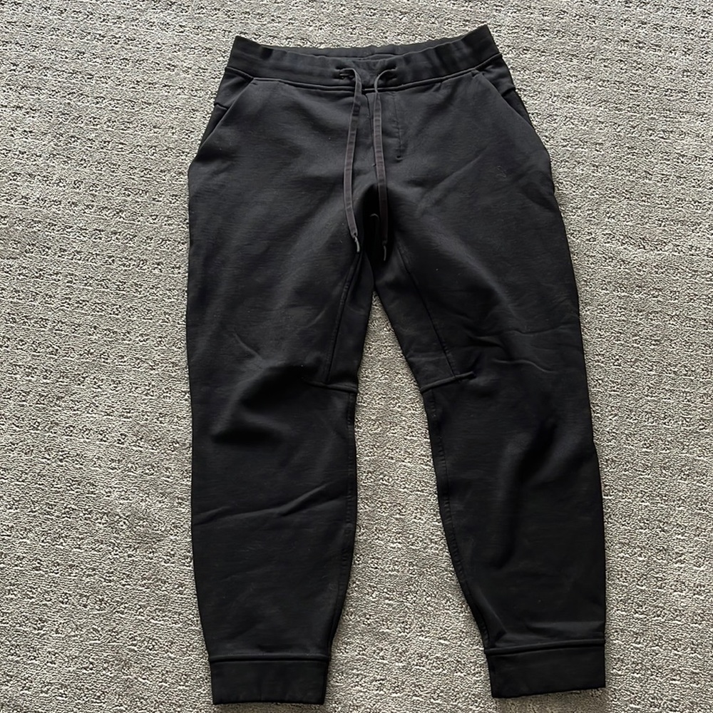 Lululemon black Joggers